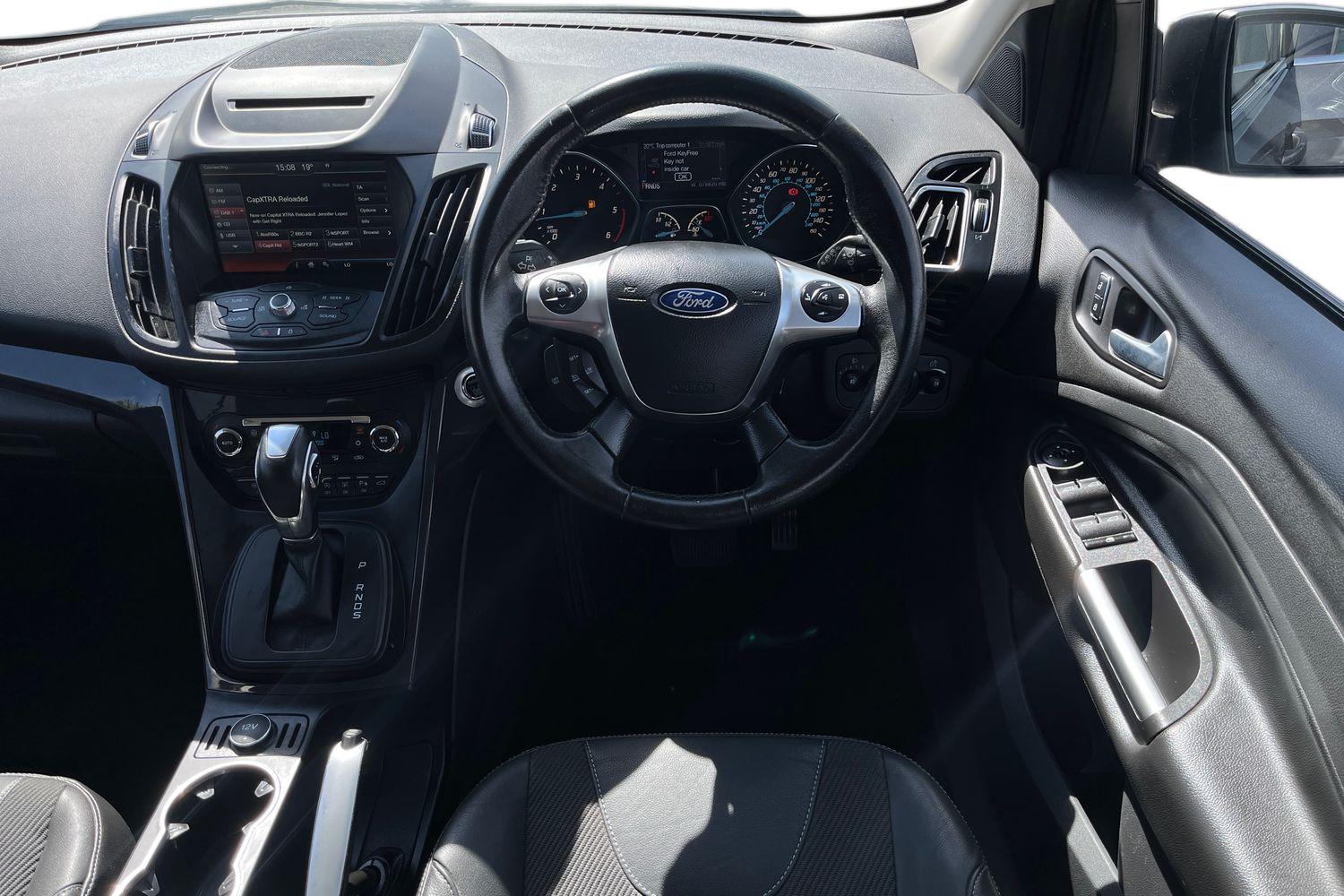 Ford KUGA Photo 10