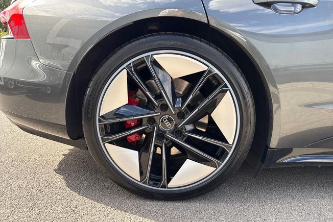 AUDI Rs E-Tron Gt Photo 5
