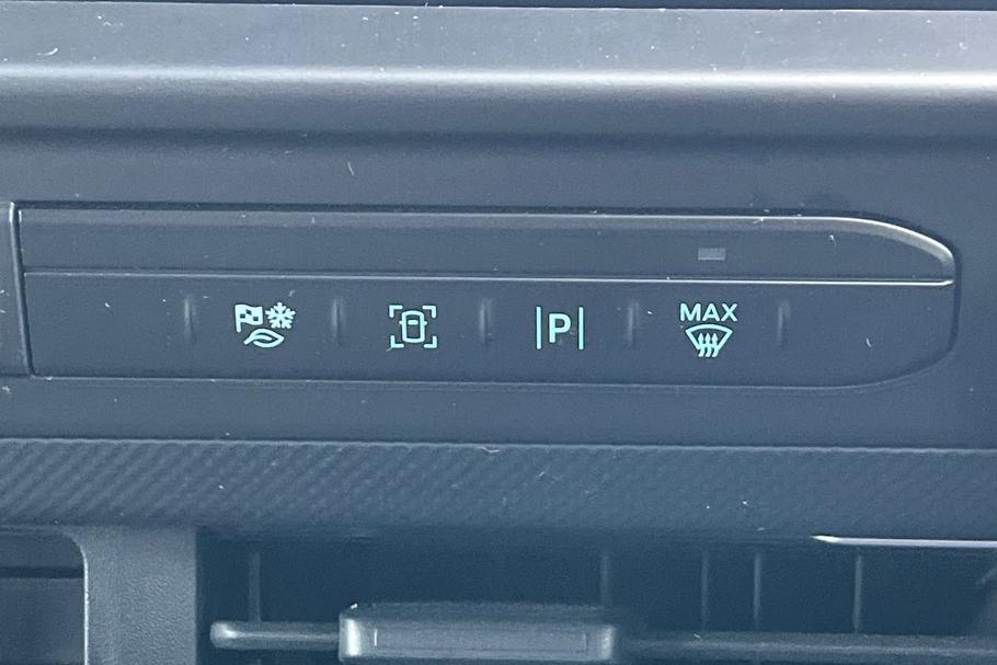 Used Ford TRANSIT CUSTOM WV25RMO 22