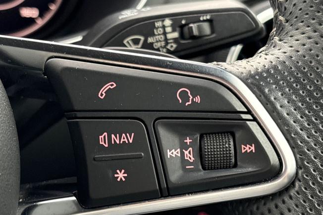 Audi TT Photo 17