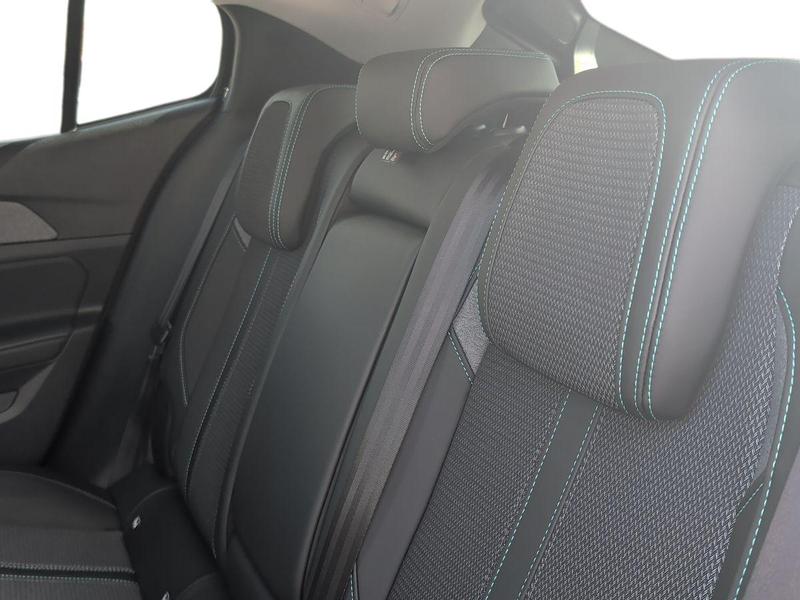 Used Peugeot 408 NU26YOO 18
