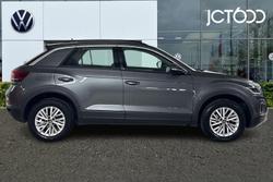 VOLKSWAGEN T-Roc Photo 4