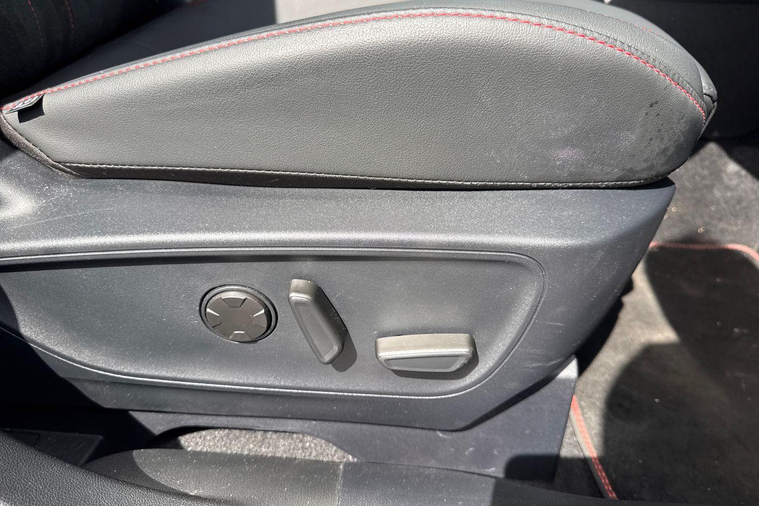 Ford KUGA Photo 36