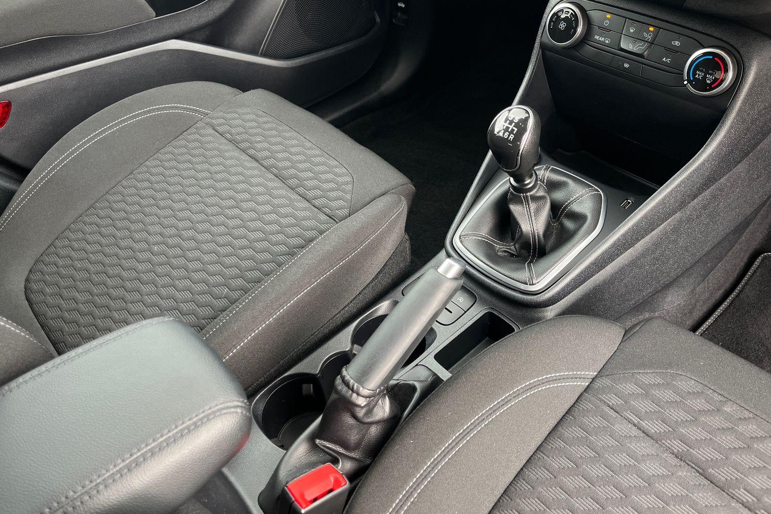 Ford FIESTA Photo 35