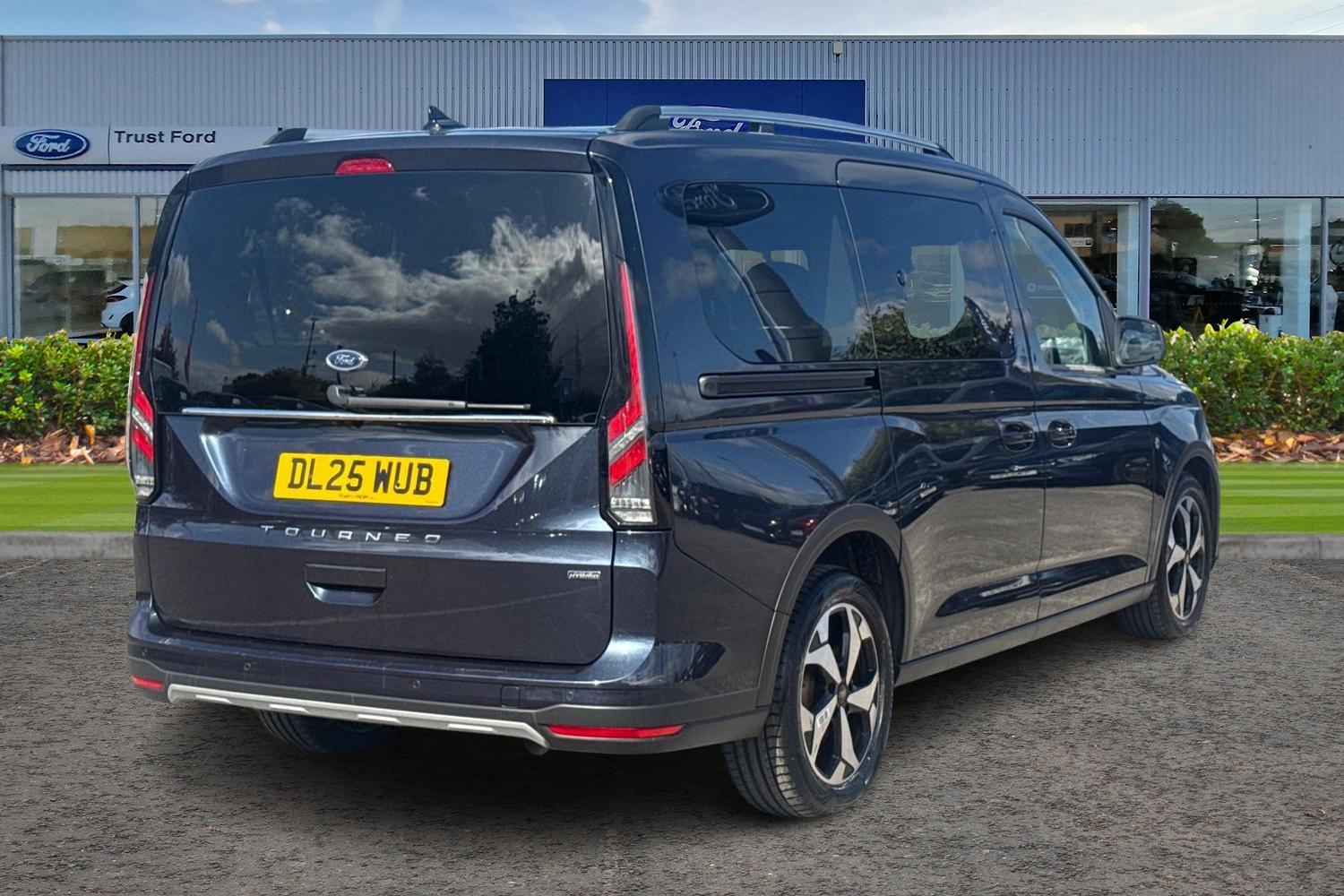 Ford GRAND TOURNEO CONNECT Photo 3