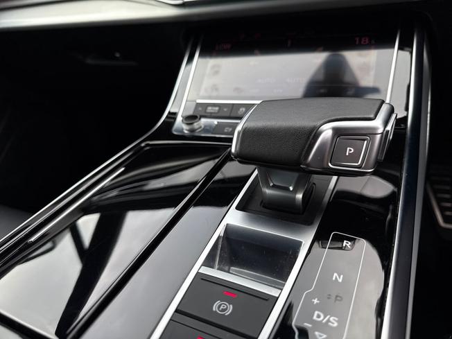 AUDI Q7 Photo 38