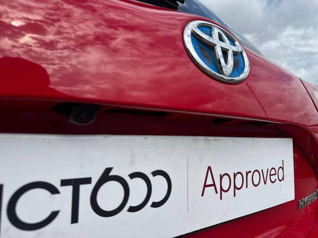 TOYOTA Yaris Photo 22