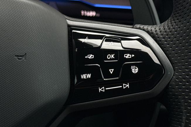 VOLKSWAGEN Golf Photo 17