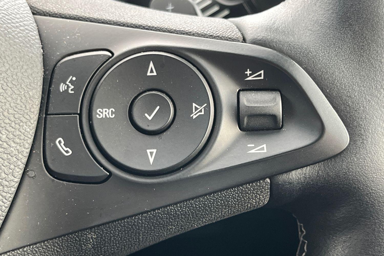 Vauxhall CORSA Photo 39