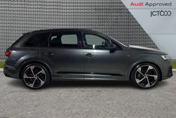 AUDI Q7 Photo 4