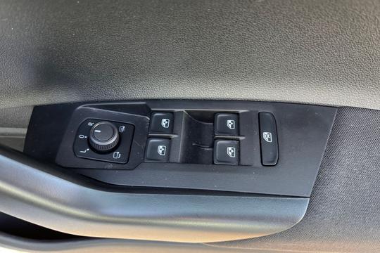 Volkswagen Polo Photo autoimg-33309cf9fca81c3af374ad8178b6cdb7e4cf249e.jpg