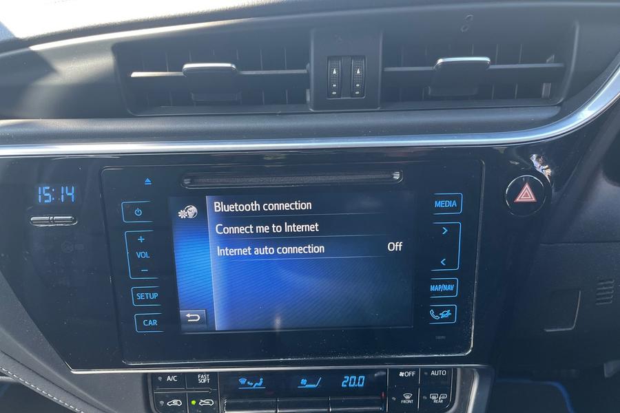 Toyota AURIS Photo autoimg-3332a296f45414ad521957a65cd3cdbd26a928f7.jpg