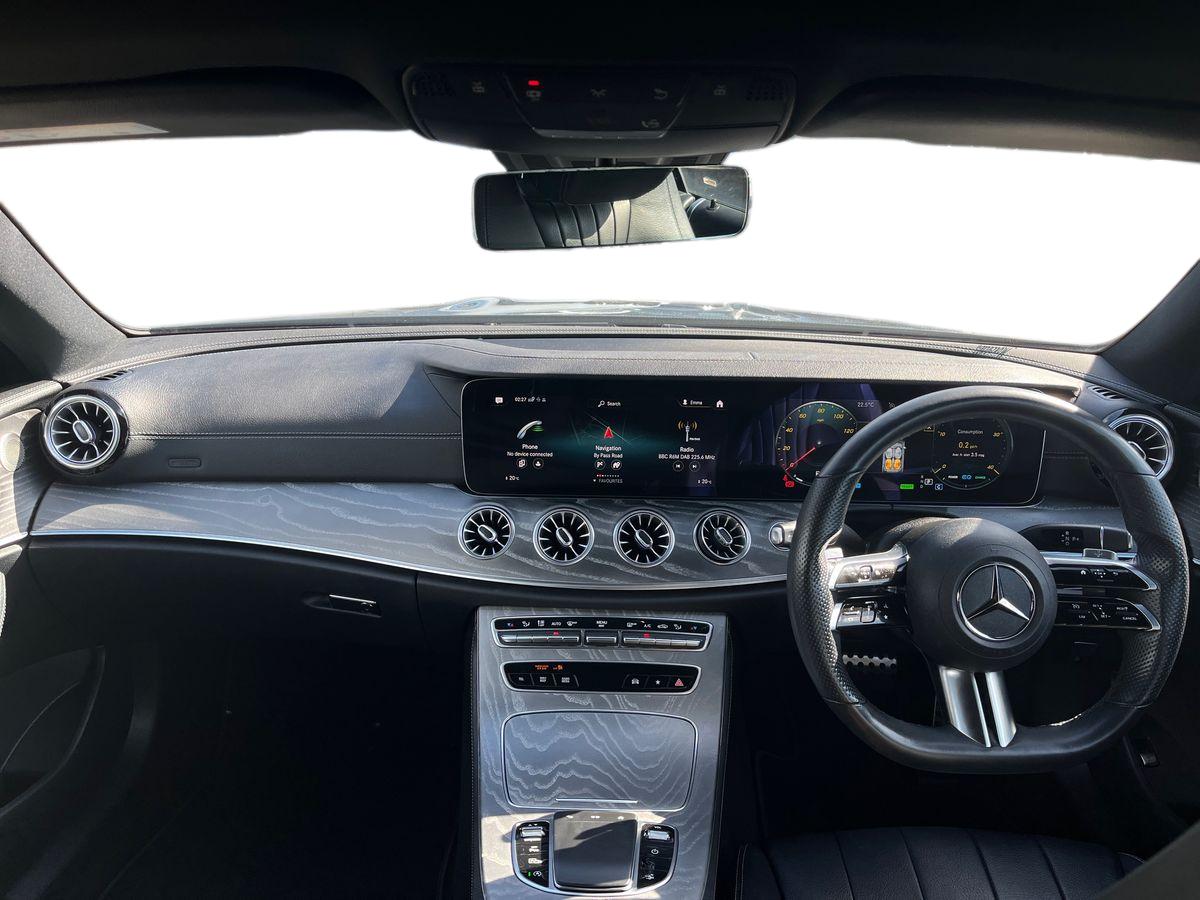Mercedes-Benz E Class Photo 9