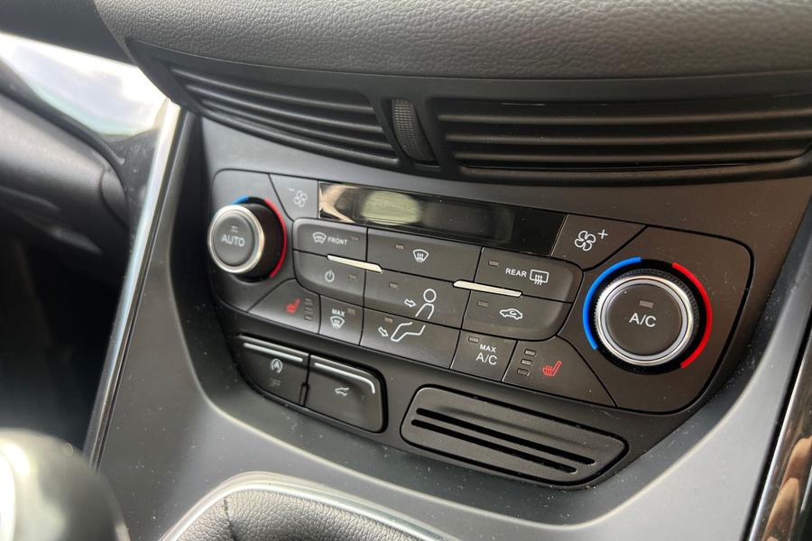 Ford KUGA Photo autoimg-333fc0b7ed0cd67b23ec2db5312737b04681f121.jpg