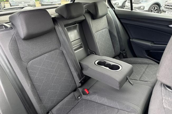 Volkswagen Golf Photo 35