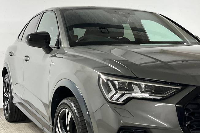 AUDI Q3 Photo 38