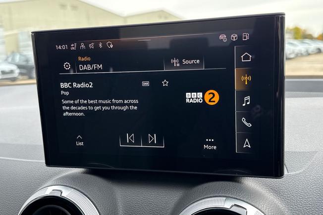 AUDI Q2 Photo 13