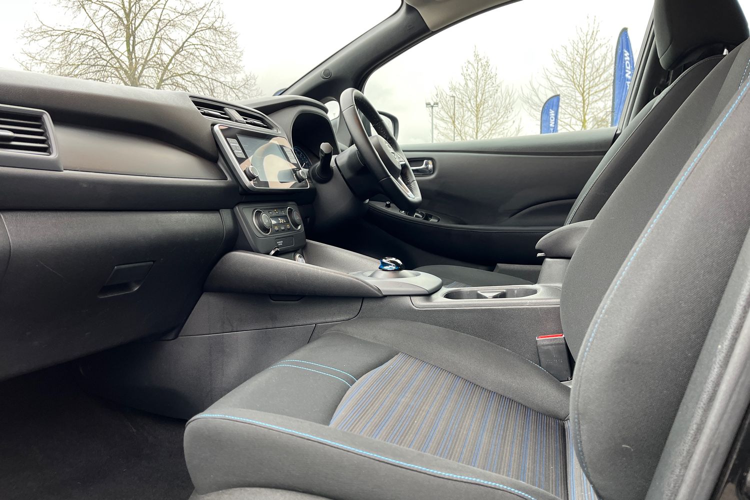 Nissan LEAF Photo 17