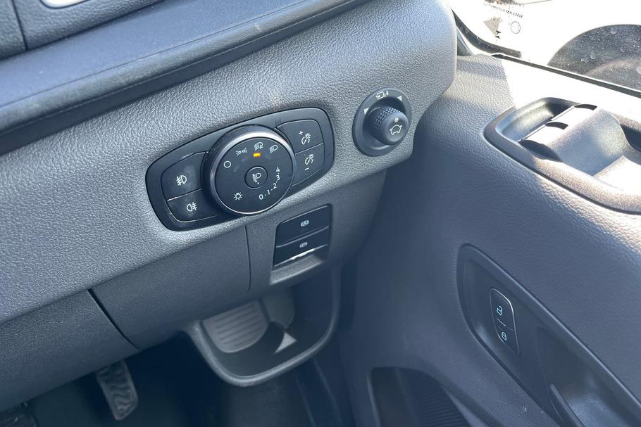 Used FORD TRANSIT WV75VNM 32