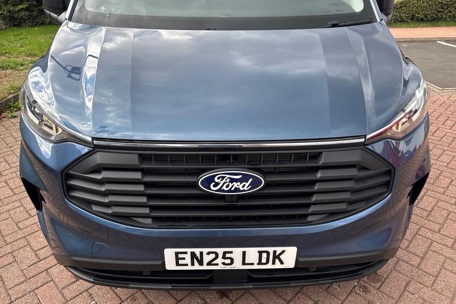 Ford TRANSIT CUSTOM Photo autoimg-3355afa8f8950b2b326041e83376dedc9ed03421.jpg