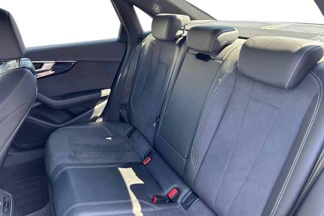 AUDI A4 Photo 9