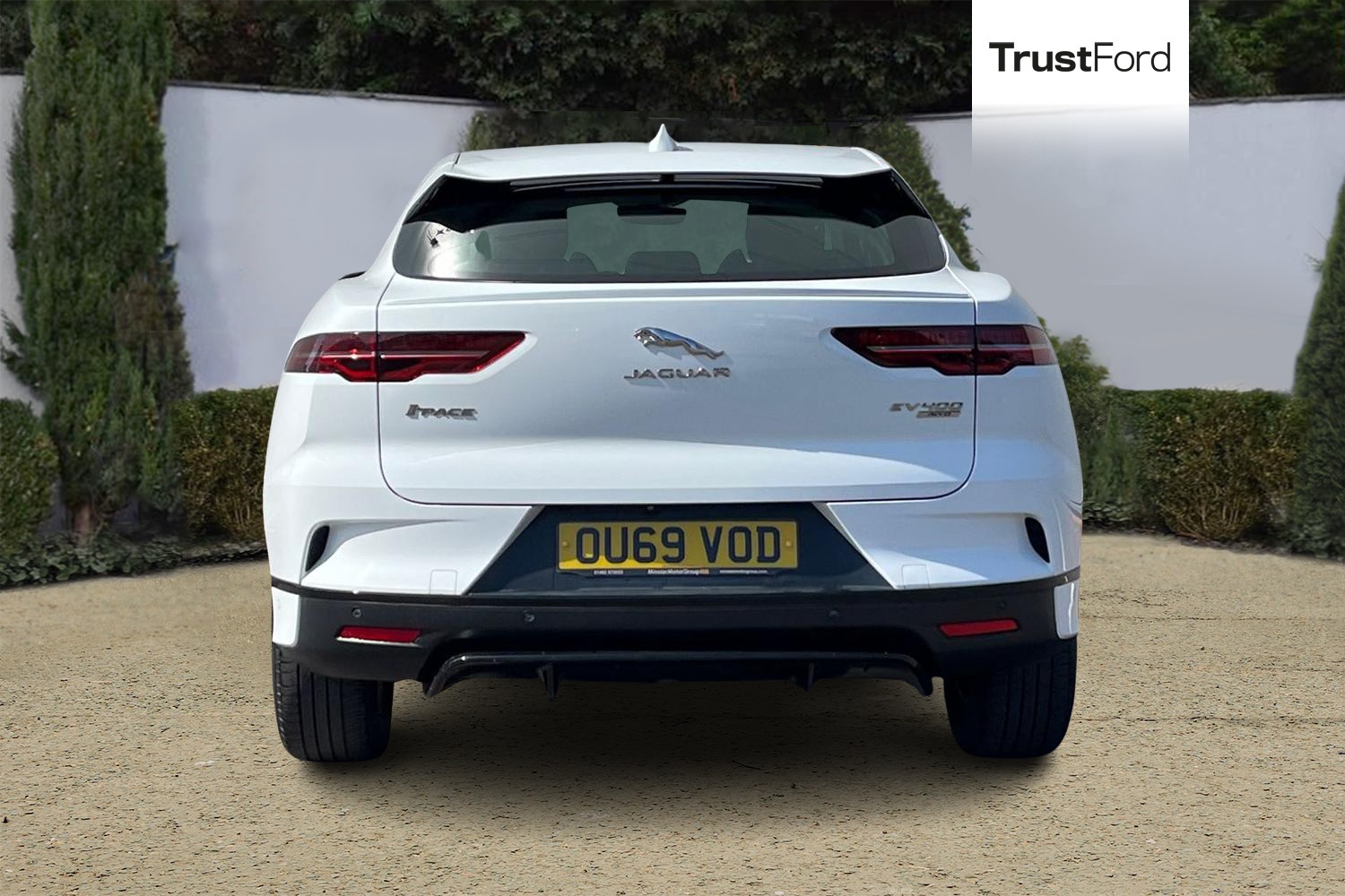 Jaguar I-PACE Photo 6