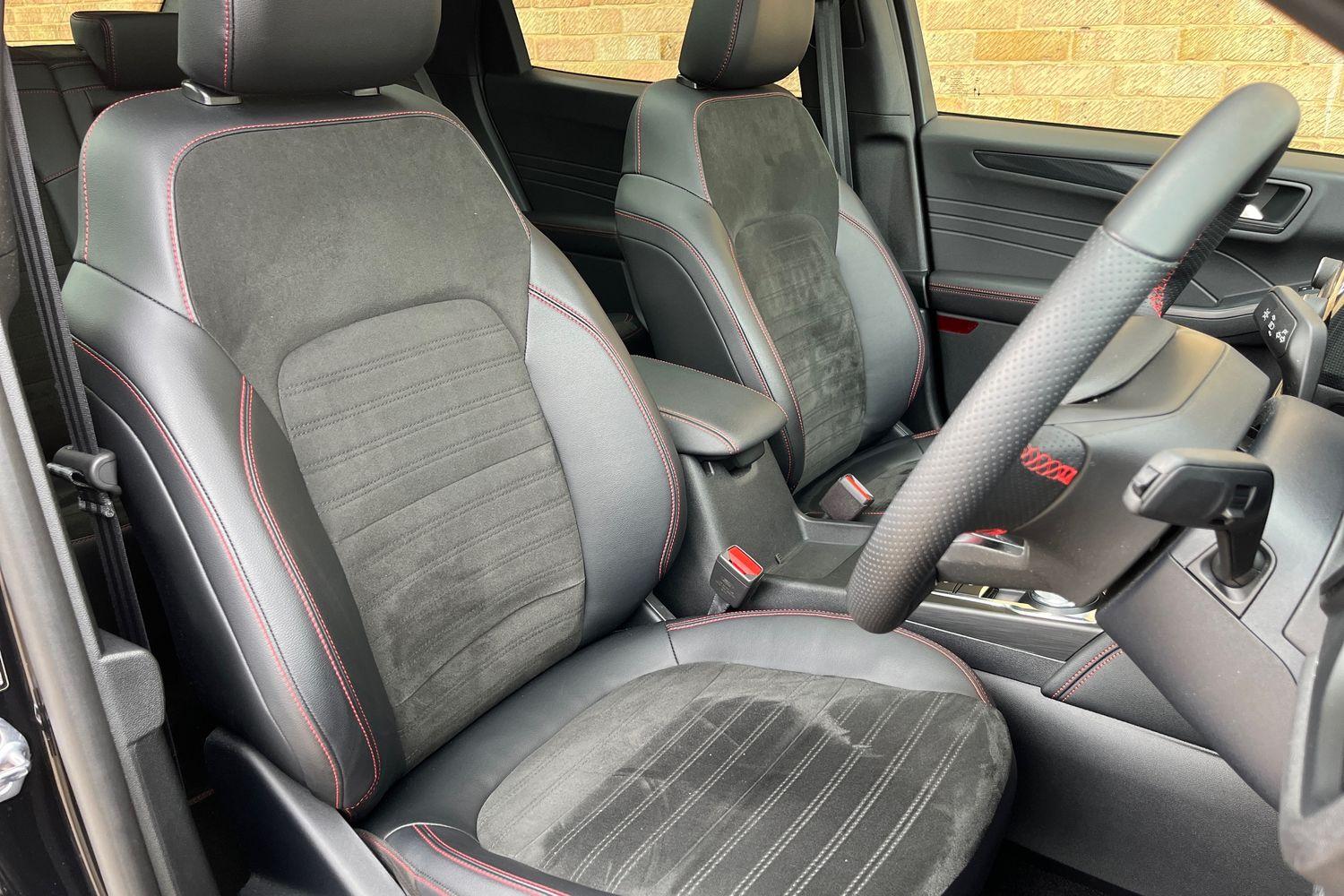 Ford KUGA Photo 16