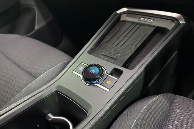 VOLKSWAGEN T-Roc Photo 23