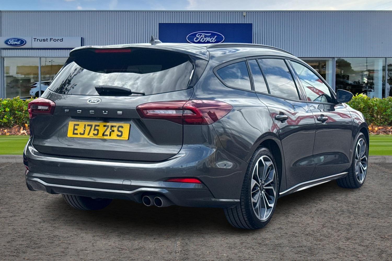 Ford FOCUS Photo 3