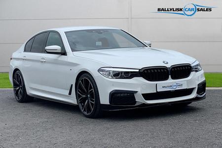 2019 BMW 5 SERIES 2.0 520D 190PS M SPORT SALOON DIESEL AUTO IN WHITE WITH 66K... photo