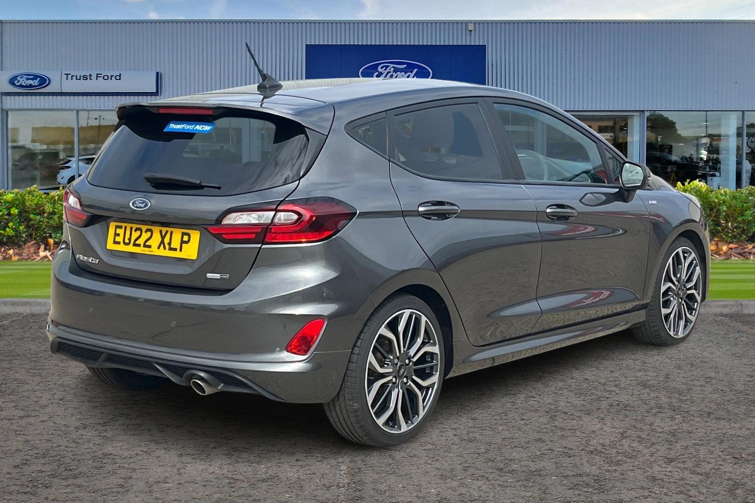 Ford Fiesta Photo 3