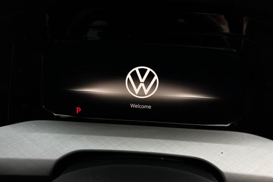 Volkswagen Golf Photo autoimg-3364141d2356828ebb251530e17684fa00901825.jpg