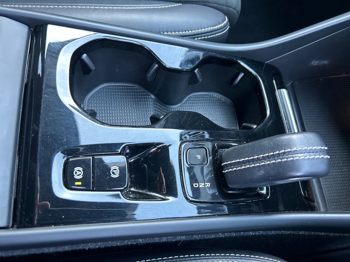Volvo XC40 Photo 28