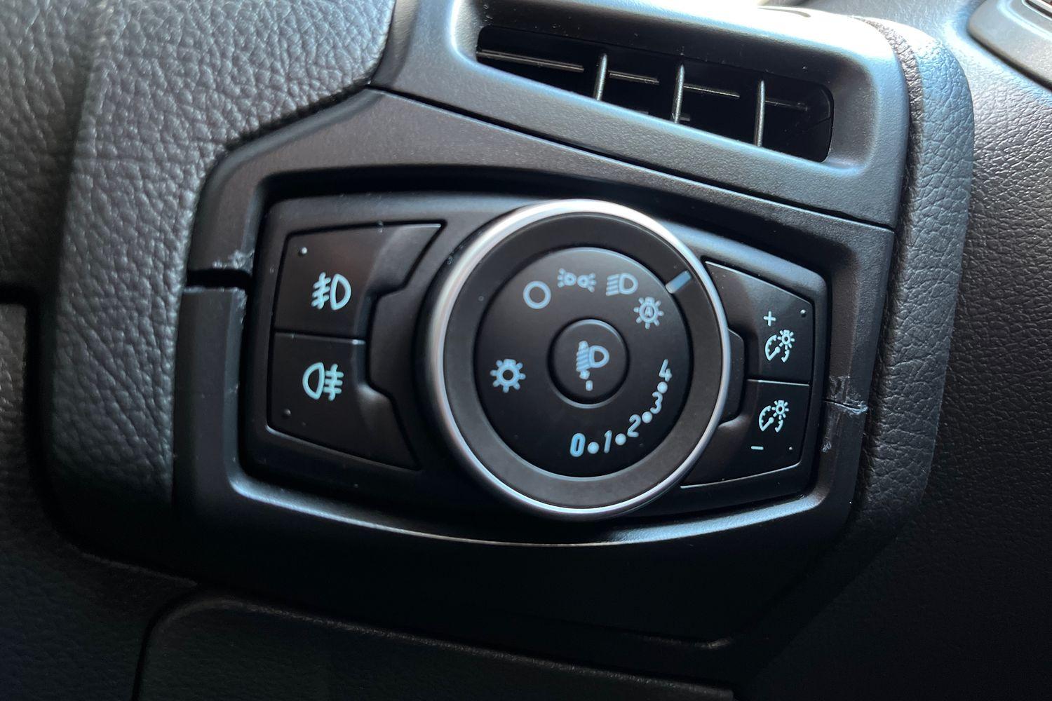 Ford FOCUS Photo 31