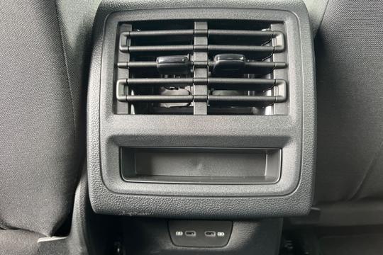 Volkswagen Golf Photo autoimg-337594ece1cedf92c0aa11ab92893a2ca335c444.jpg