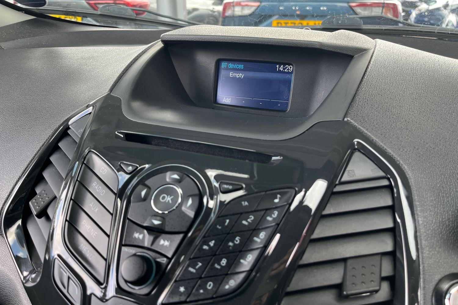 Ford EcoSport Photo 25