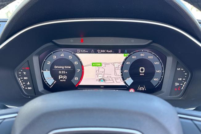AUDI Q3 Photo 29