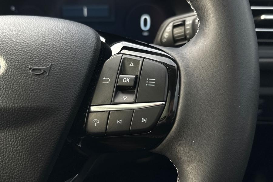 Ford KUGA Photo autoimg-338034b331a6eab39facf9a46147587832c56a10.jpg