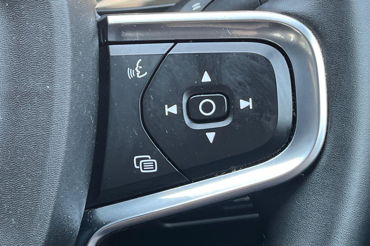Volvo XC40 Photo 35