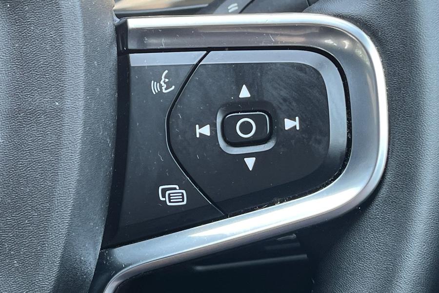Volvo XC40 Photo autoimg-33806bb25b587b37abcf7fc5de9b0eb7e9a38ce6.jpg