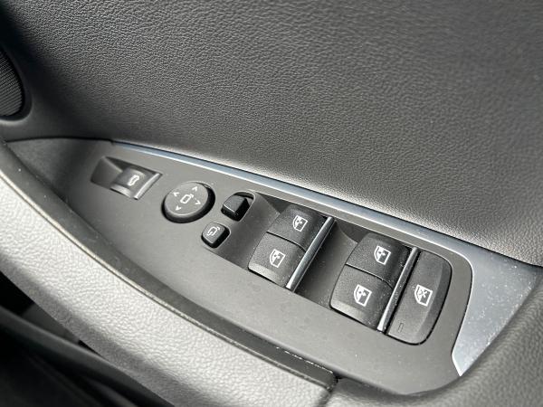 BMW X3 Photo autoimg-338229dc42591b3a6369b43898850930237b0e2f.jpg
