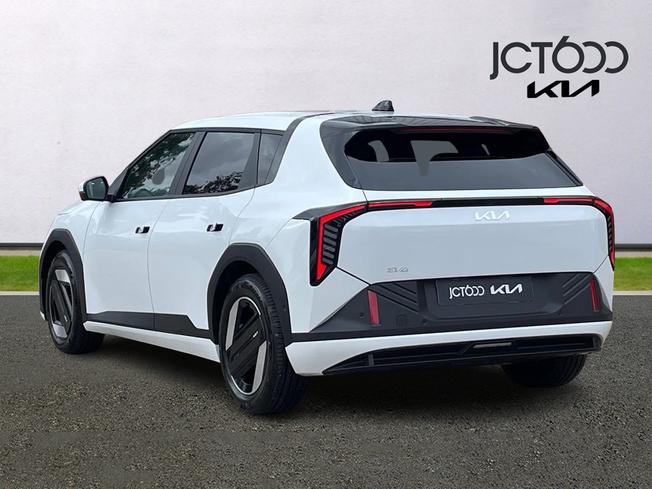 KIA EV4 Photo 3