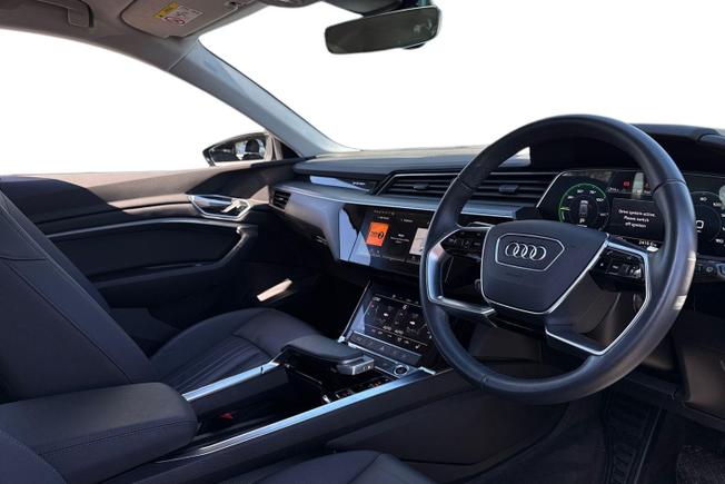 AUDI e-tron Photo 6
