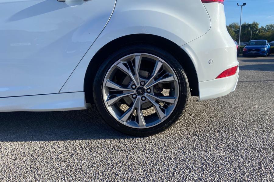 Ford FOCUS Photo autoimg-338abb1afe0de280f0d68ff86eb22aec023b90cf.jpg