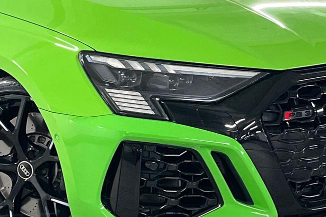 AUDI RS3 Photo 19