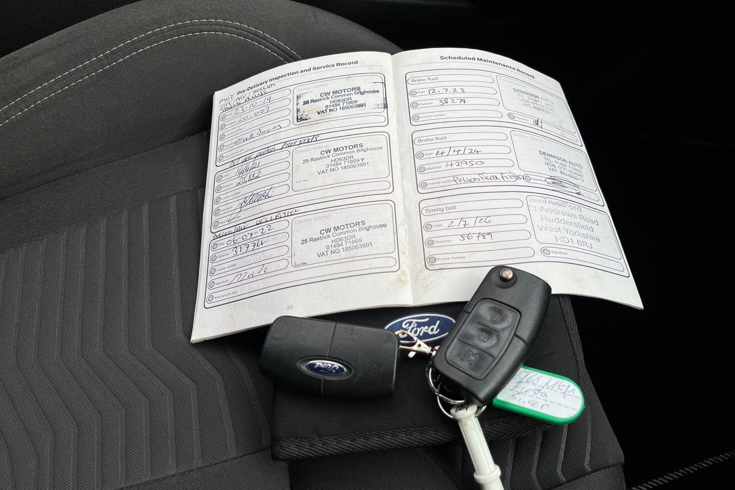 Ford FIESTA Photo 21