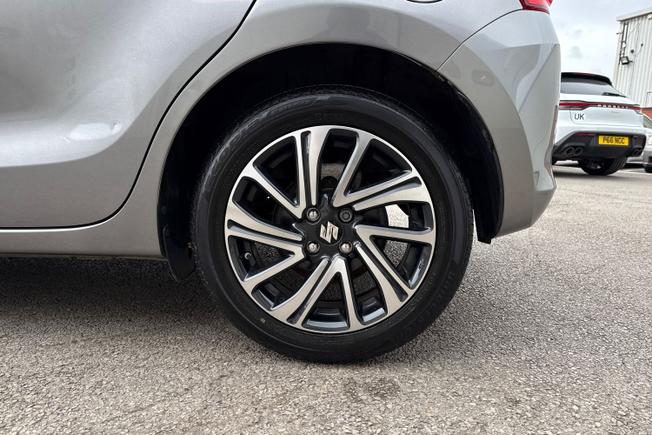 SUZUKI Swift Photo 24
