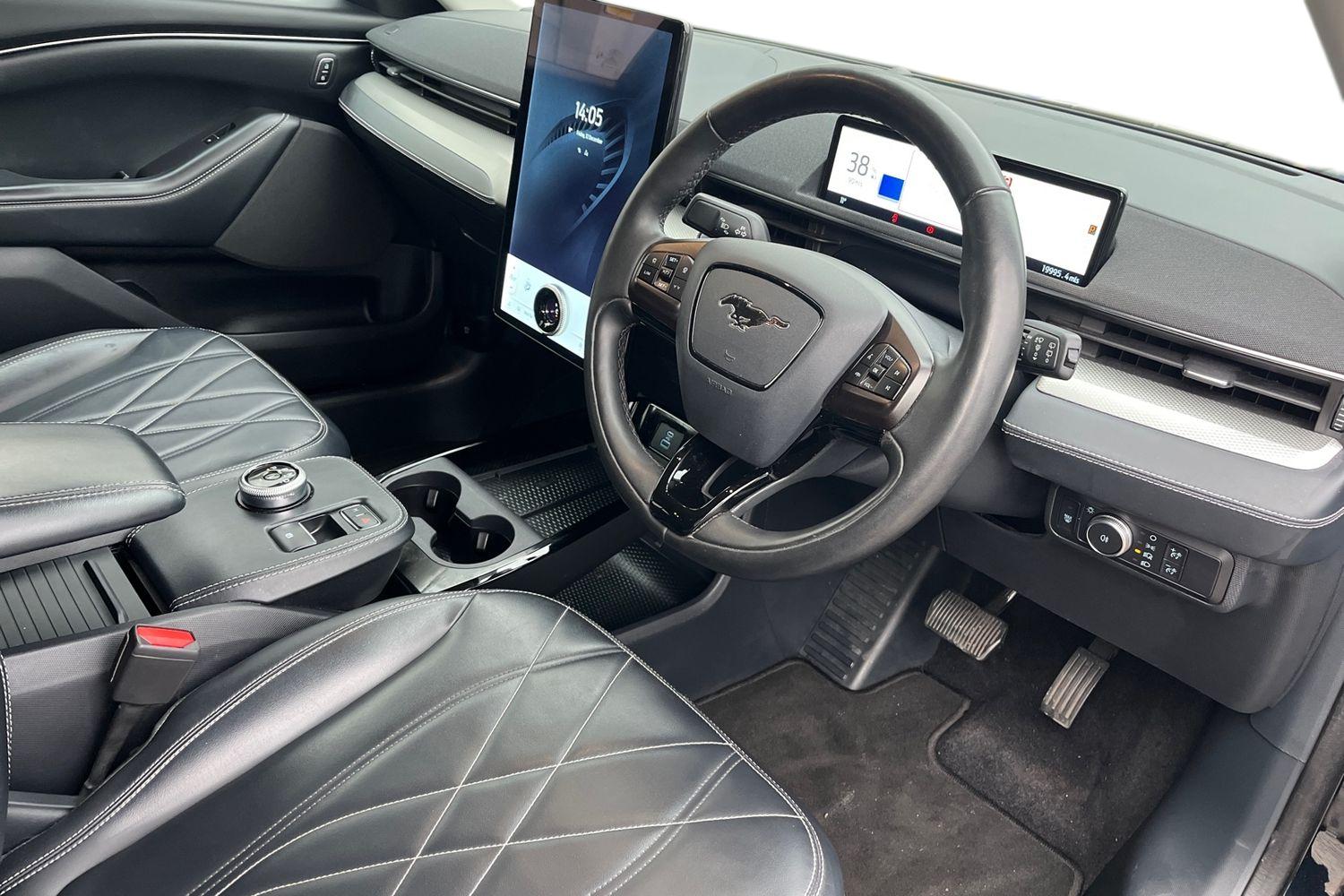 Ford Mustang Mach-E Photo 8