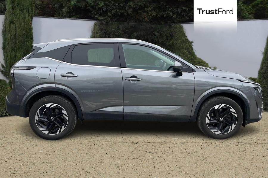 Nissan Qashqai Photo autoimg-339dc5657d3eec0759d6f3b7df7bf3f790f8bf7d.jpg