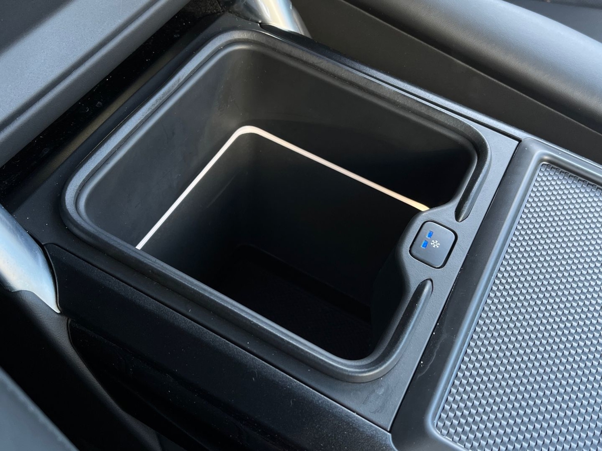 Land Rover Range Rover Photo autoimg-339f87de6c45d46b64c38be40635c76166784a49.jpg
